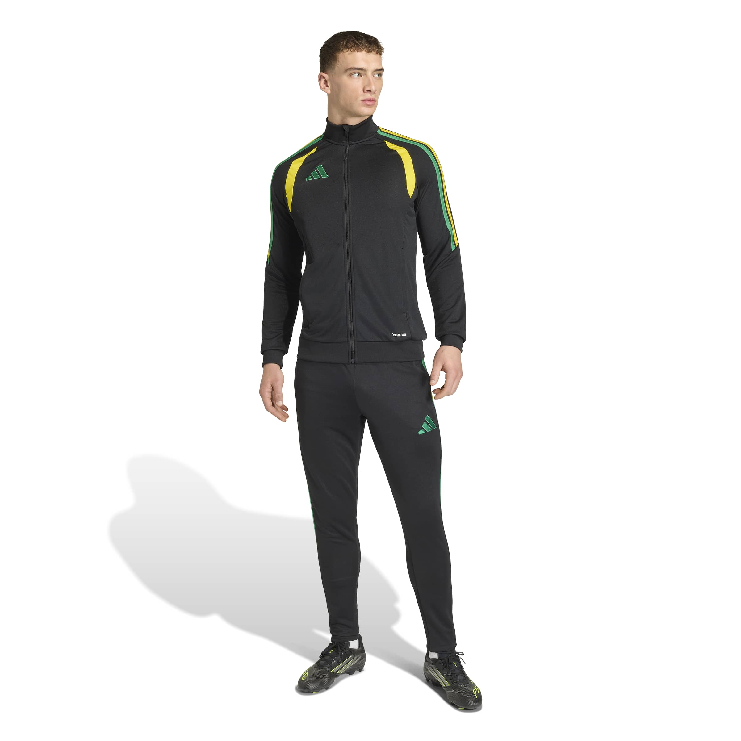 Jaqueta Adidas masculina preta destacando detalhes e tecnologia Aeroready